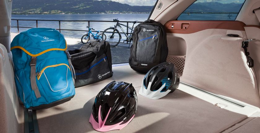 MERCEDES-BENZ ACCESSORIES: LUGGAGE AND COMFORT