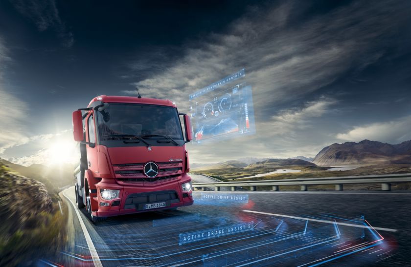 TOP 3 tehnoloģiskie risinājumi, kas kravas auto padara drošākus nekā jebkad agrāk