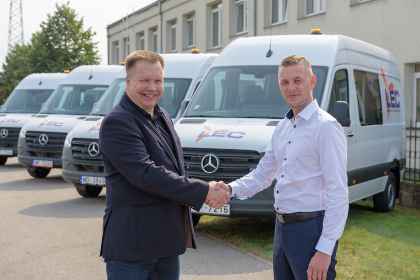 Компания Domenikss поставила 40 новых грузовых фургонов Mercedes-Benz Sprinter  предприятию Latvijas Energoceltnieks
