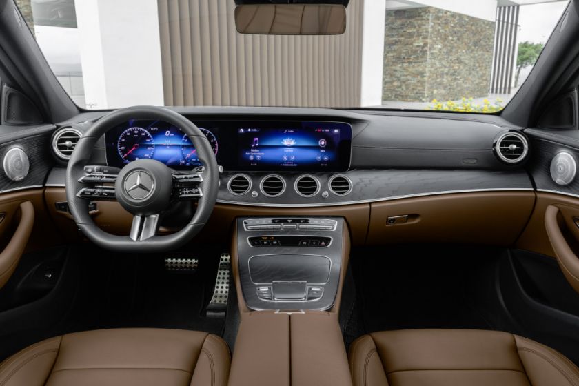 120 gadi Mercedes -Benz stūres attīstībā
