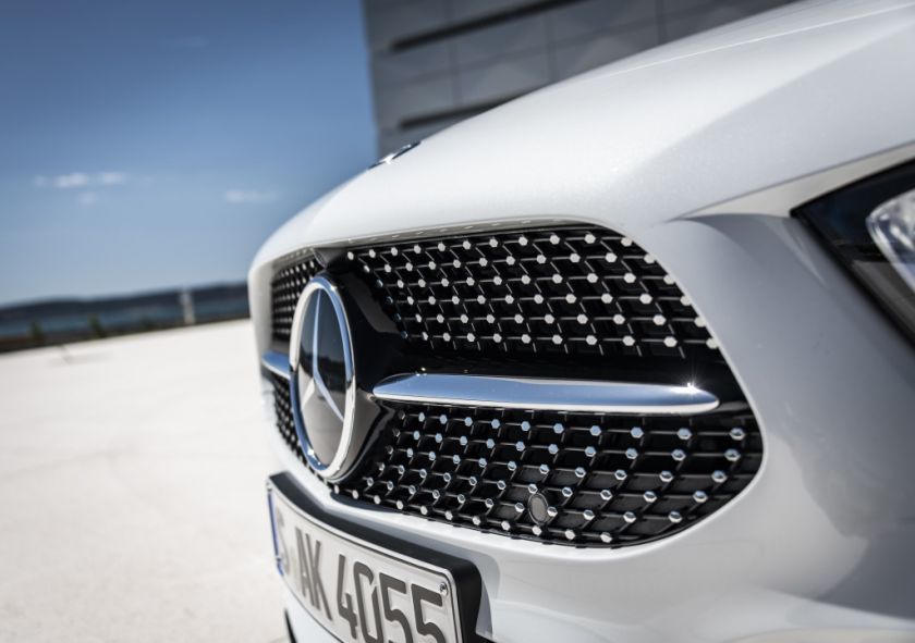 Mercedes-Benz признан самым ценным автомобильным брендом в мире
